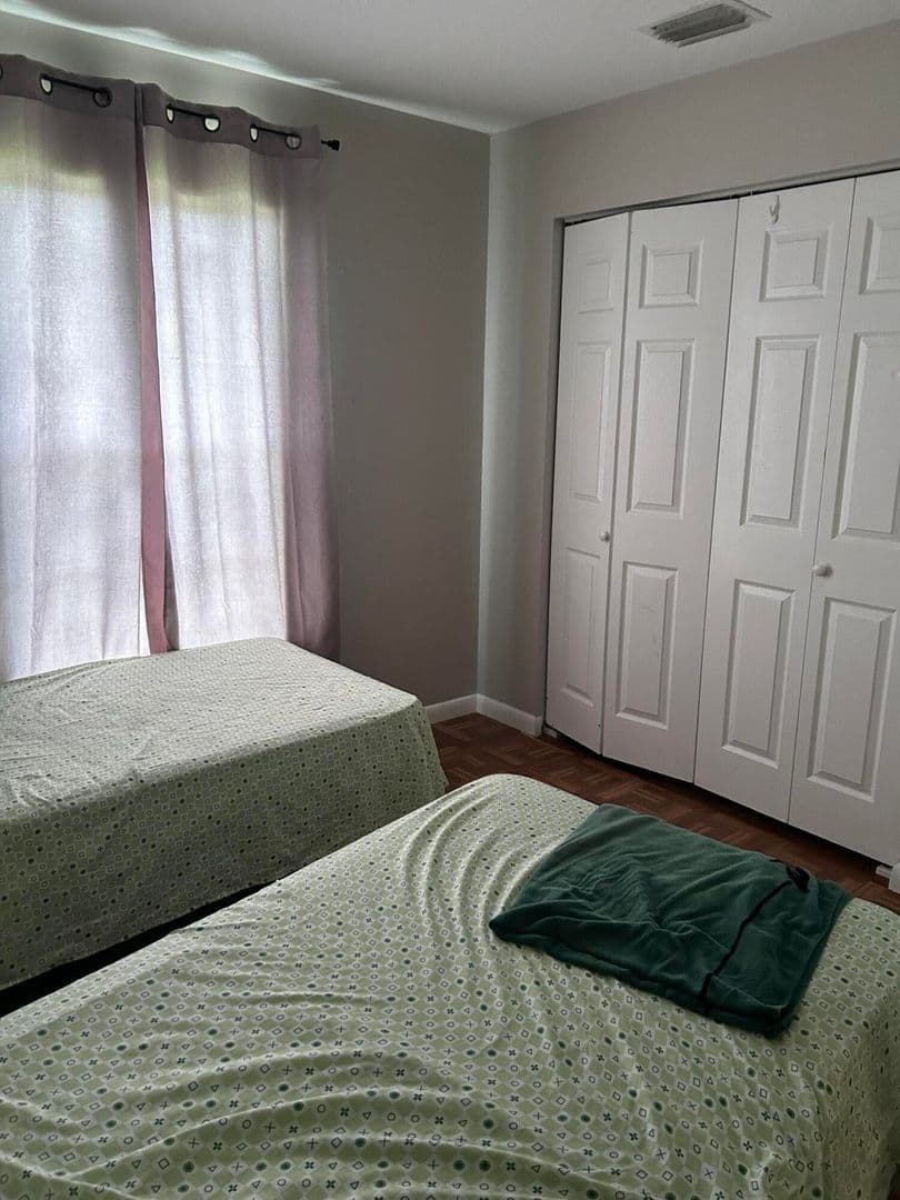 BOYNTON BEACH House: 806 NW 1ST ST