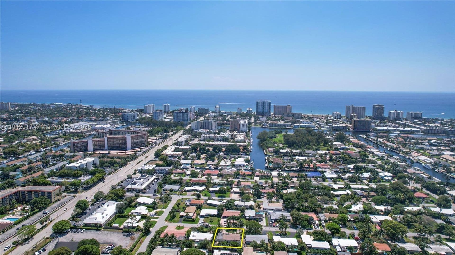 POMPANO BEACH House: 1311 NE 26TH TER #1311