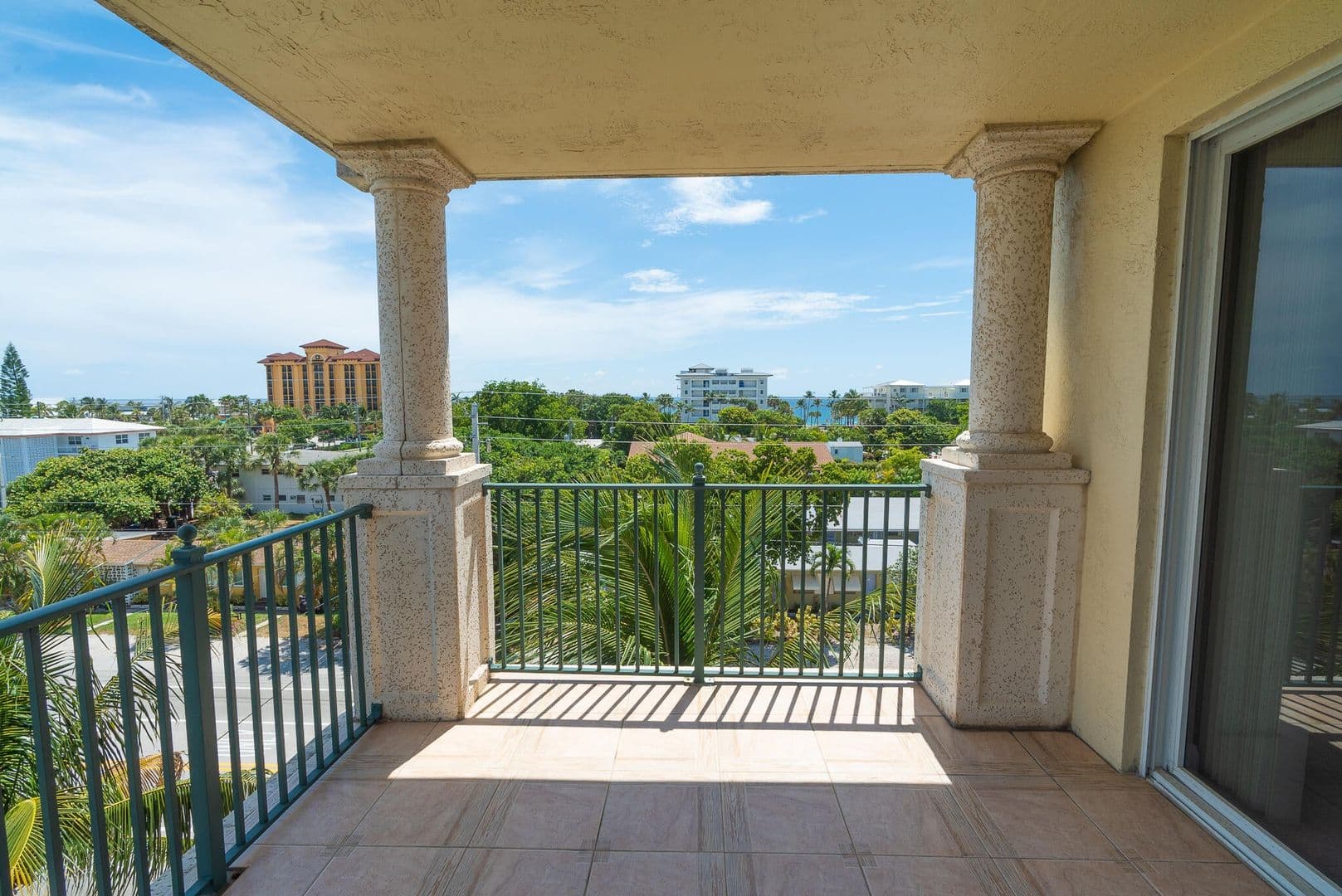 DEERFIELD BEACH House: 9 NE 20TH AVE #APT 501