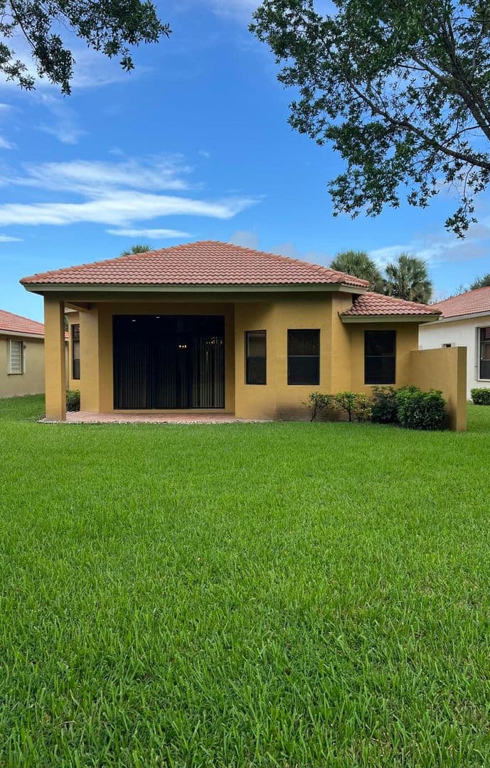 DELRAY BEACH House: 9774 ISLES CAY DR