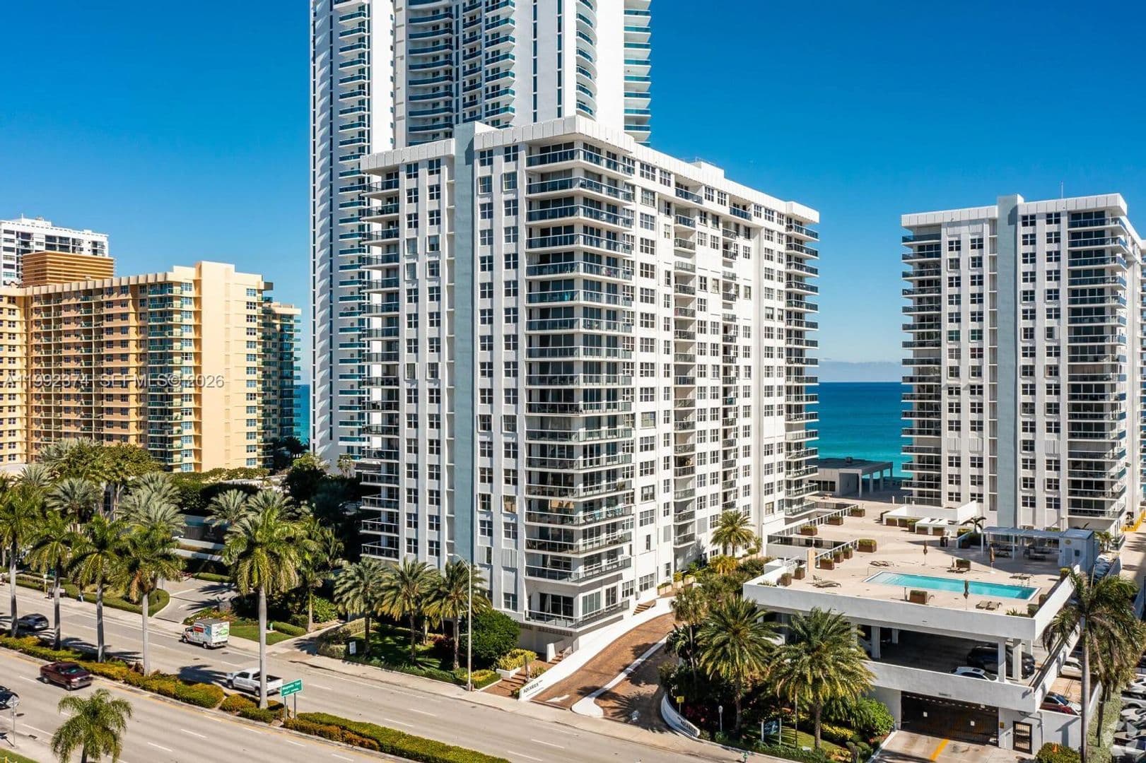 HOLLYWOOD House: 2751 S OCEAN DR #APT 508S