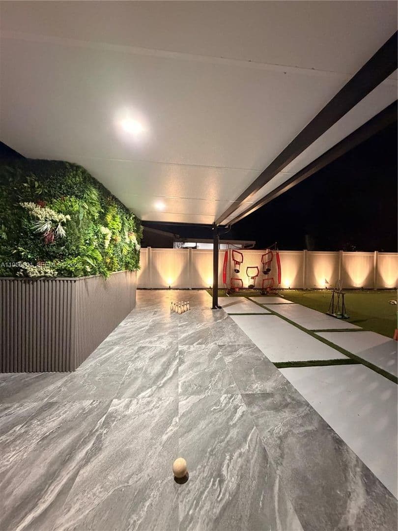 FORT LAUDERDALE House: 2340 SW 42ND WAY #2340