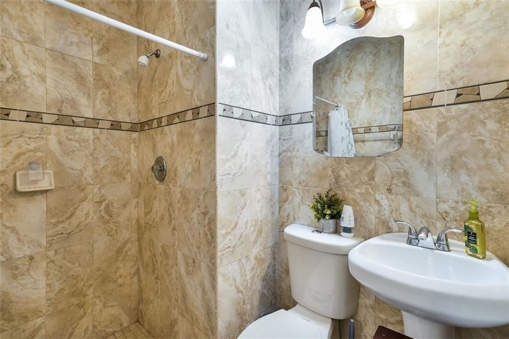 BOYNTON BEACH House: 617 LAKESIDE HARBOUR #0