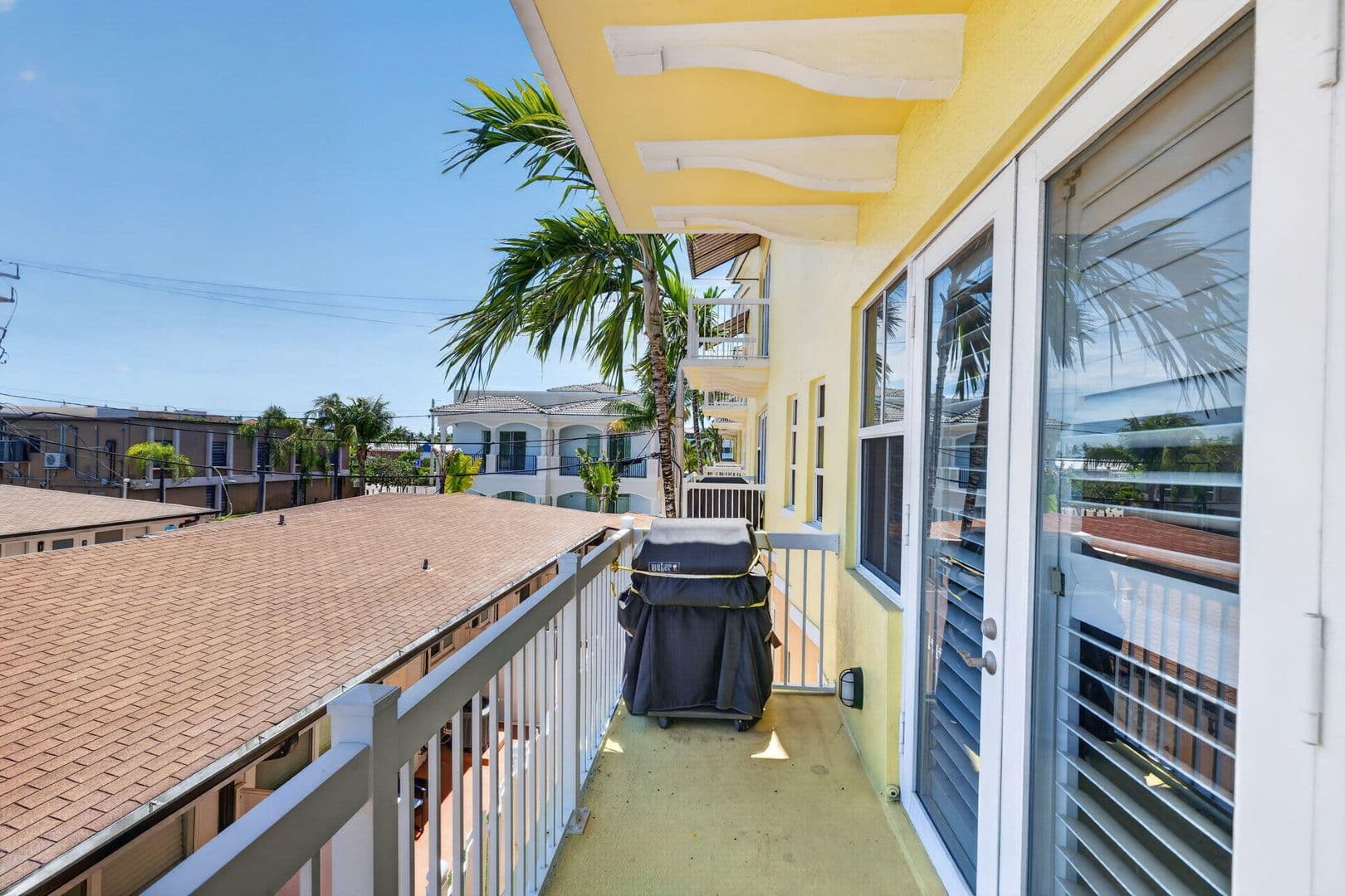 LAUDERDALE BY THE SEA House: 4332 SEAGRAPE DR #APT 4