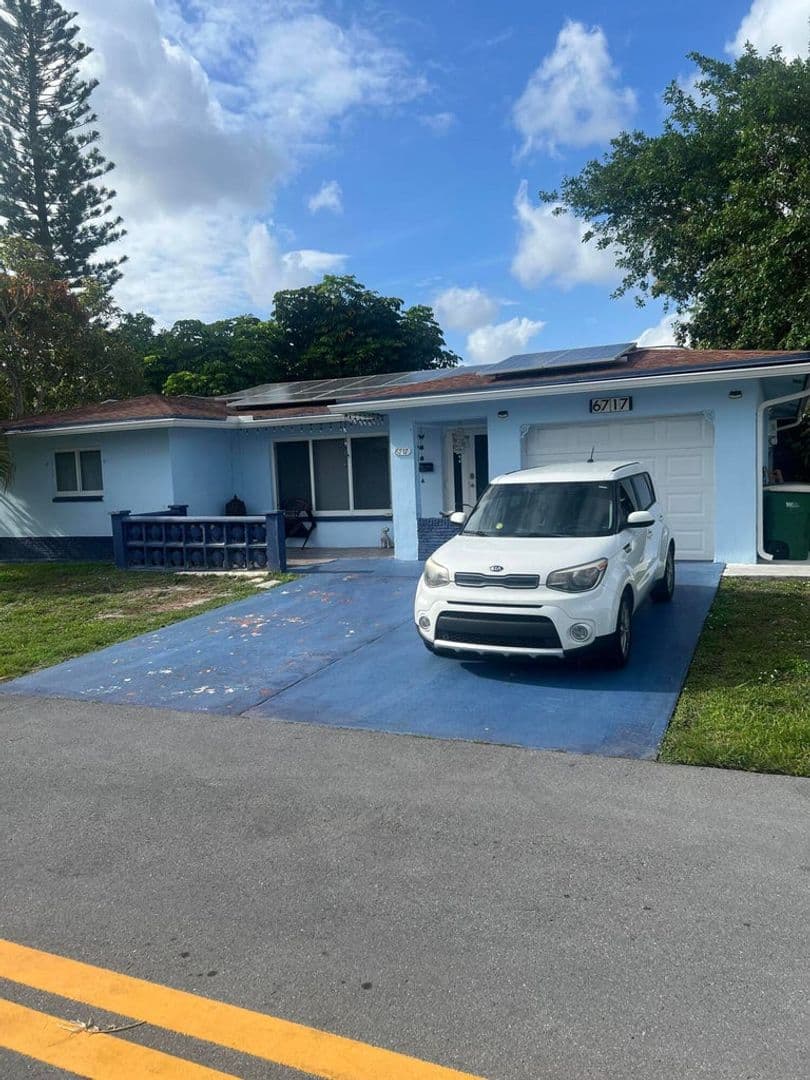 TAMARAC House: 6717 NW 59TH ST #6717