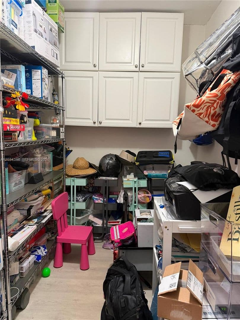 PEMBROKE PINES House: 11727 NW 12TH ST #11727