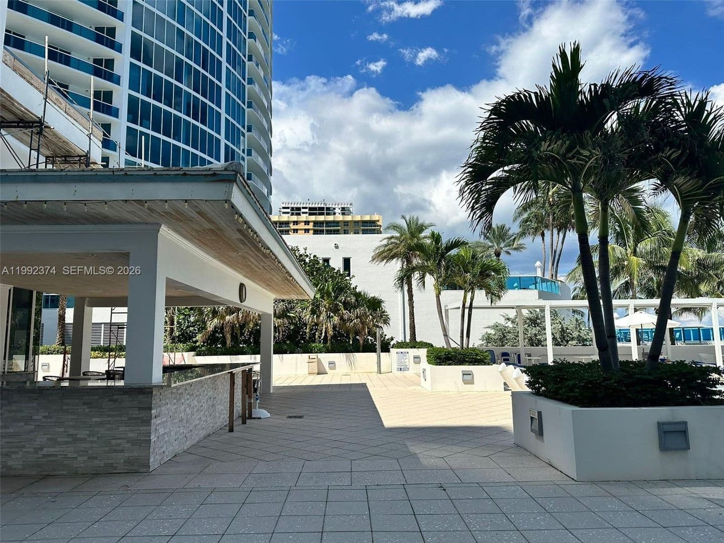 HOLLYWOOD House: 2751 S OCEAN DR #APT 508S
