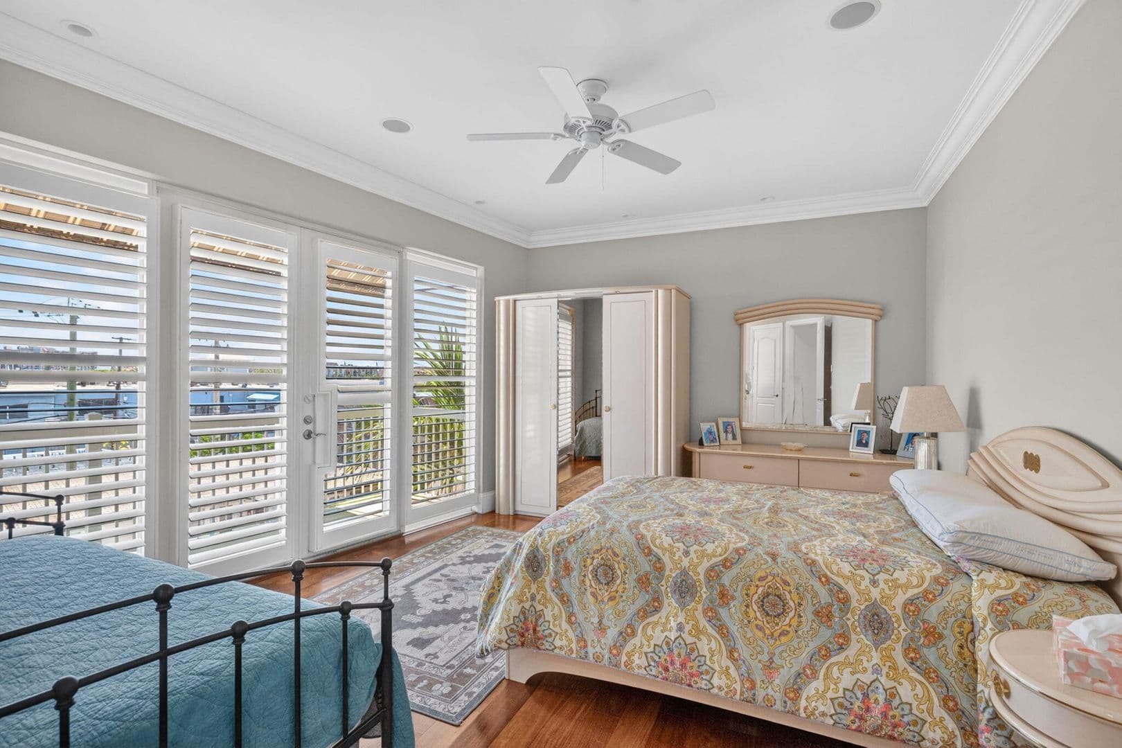 LAUDERDALE BY THE SEA House: 4332 SEAGRAPE DR #APT 4