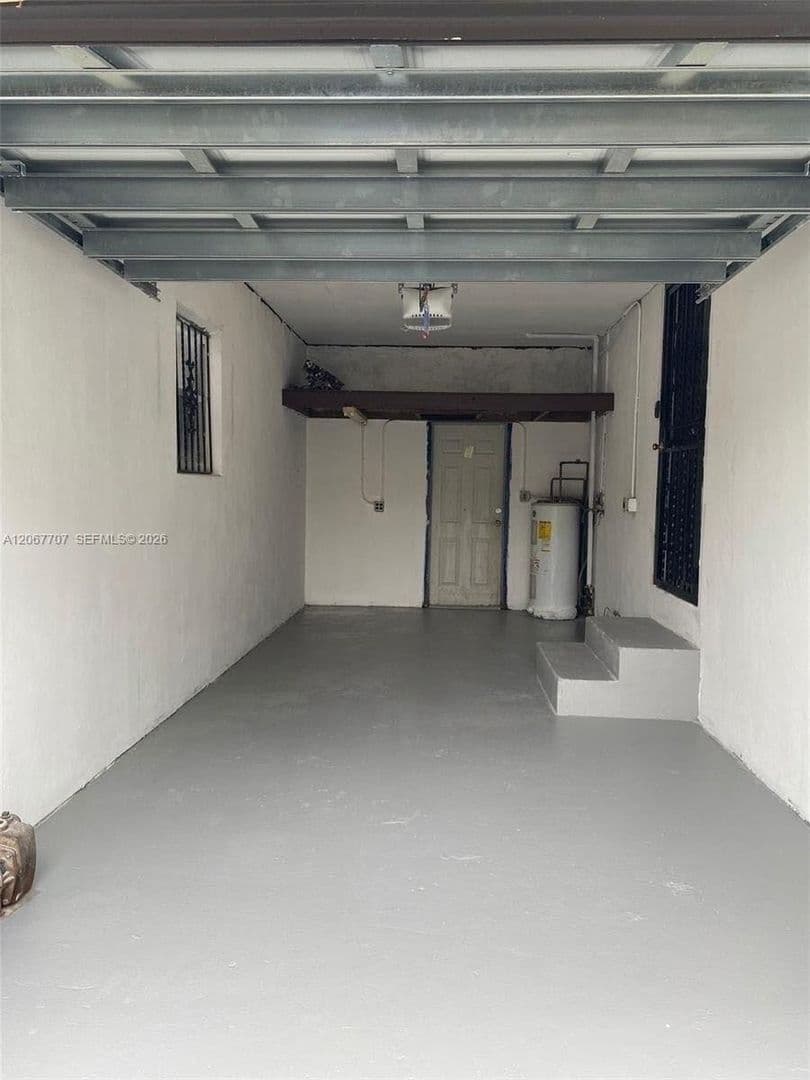 MIAMI GARDENS House: 18011 NW 6TH PL
