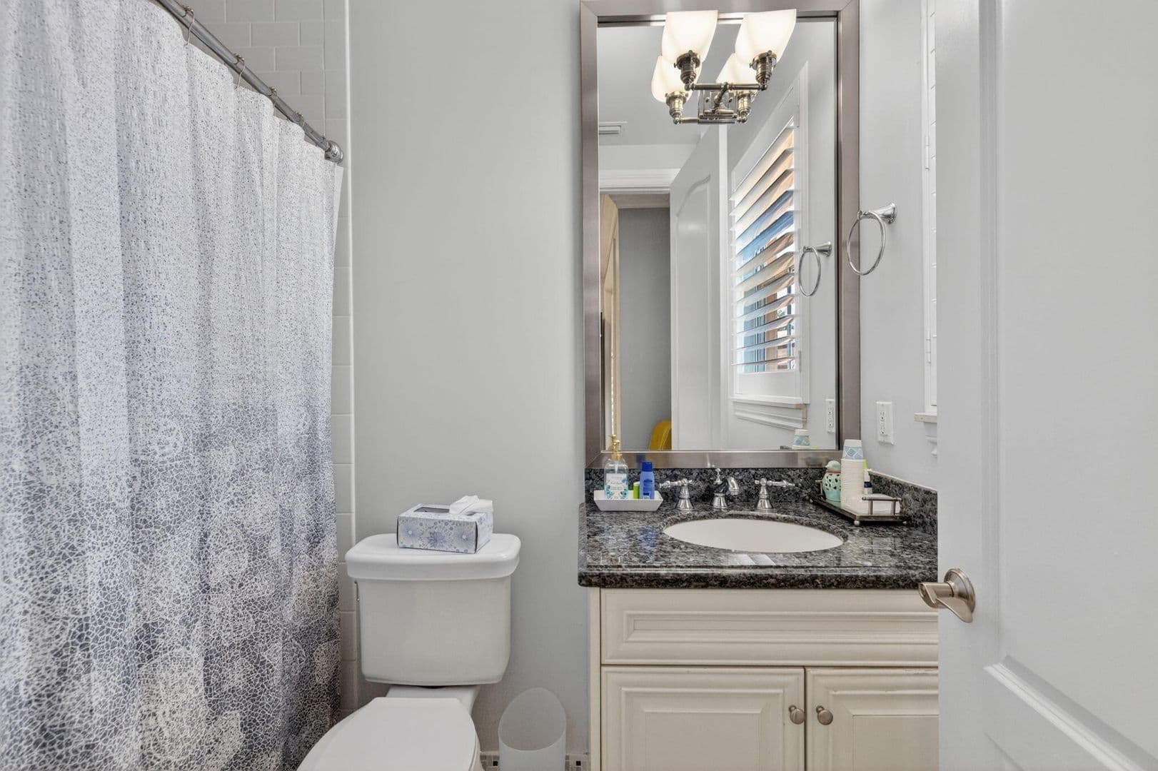 LAUDERDALE BY THE SEA House: 4332 SEAGRAPE DR #APT 4