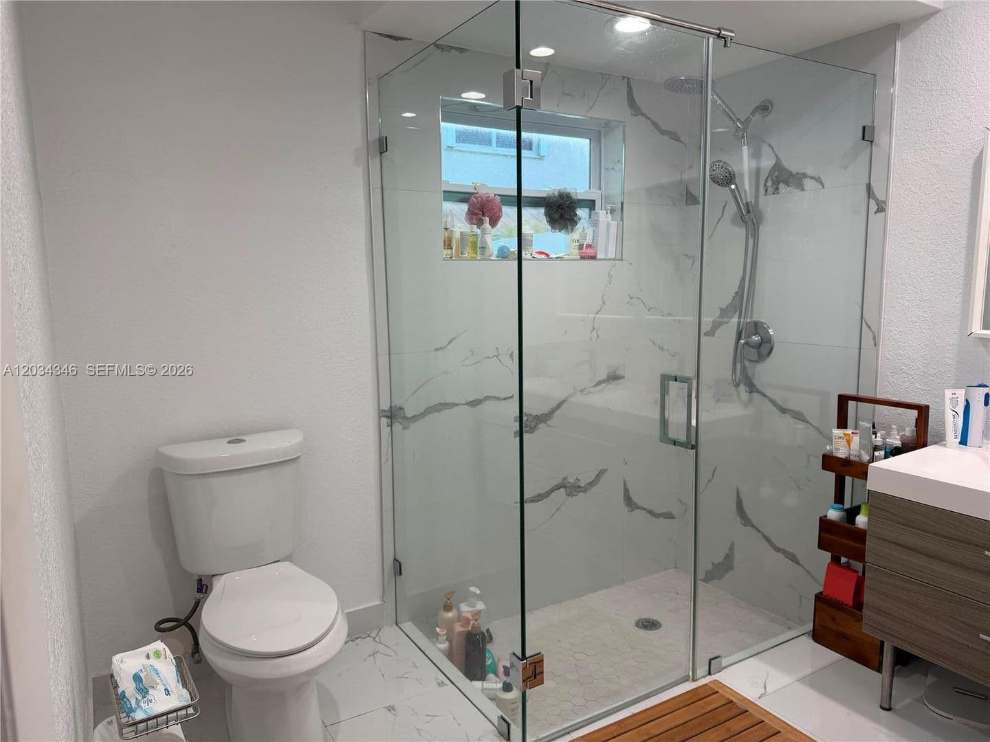 PEMBROKE PINES House: 11727 NW 12TH ST #11727