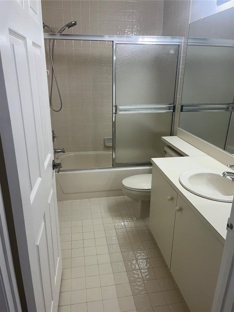 PLANTATION House: 13412 NW 5TH PL #13412