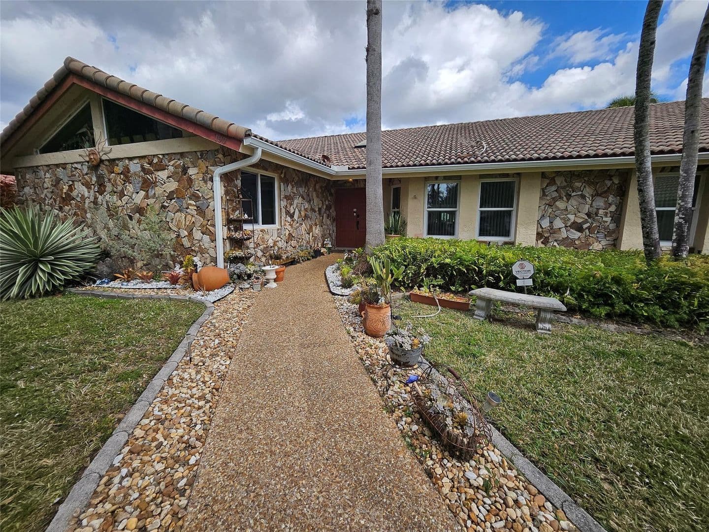 CORAL SPRINGS House: 197 NW 113TH WAY #197