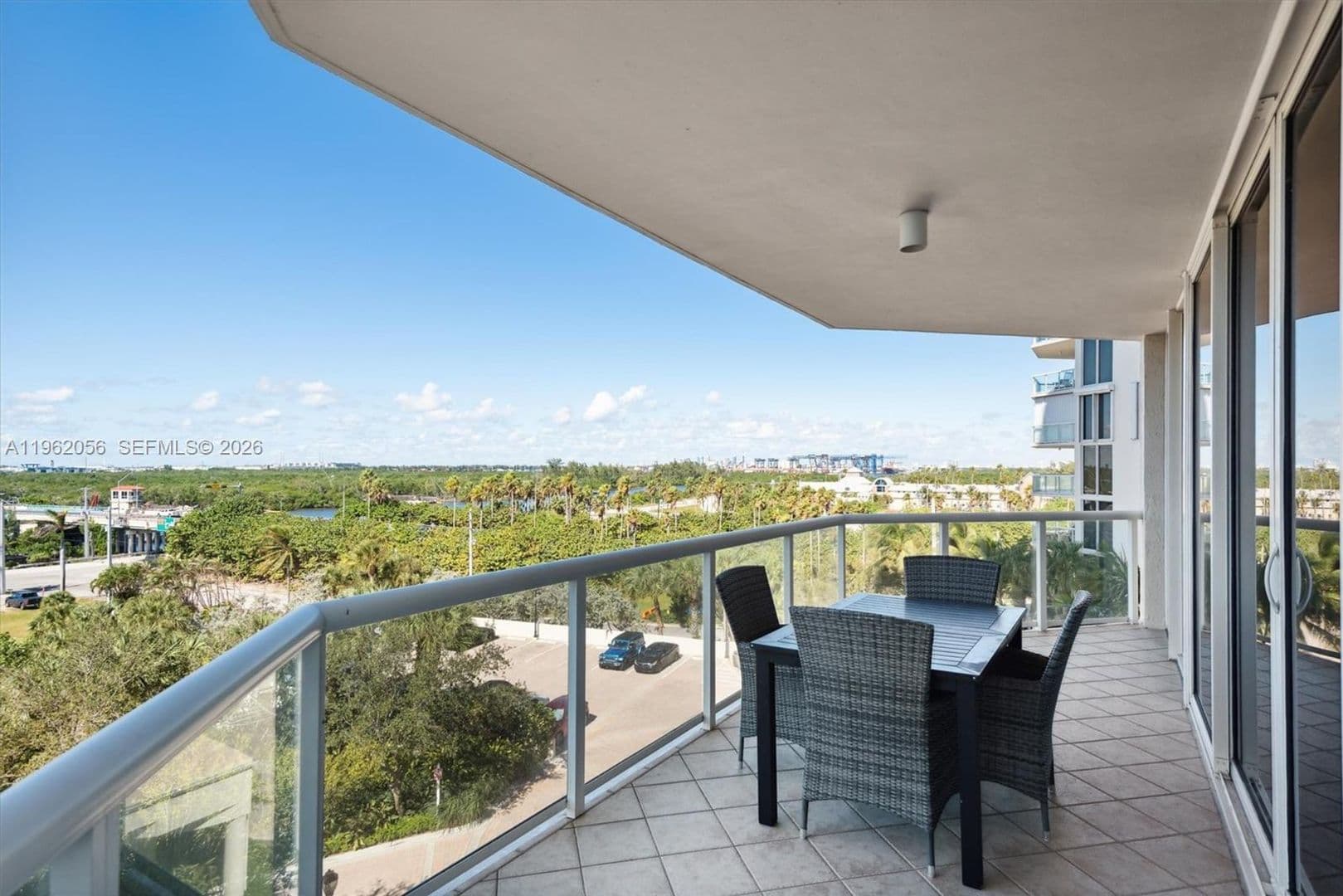 HOLLYWOOD House: 6051 N OCEAN DR #APT 602