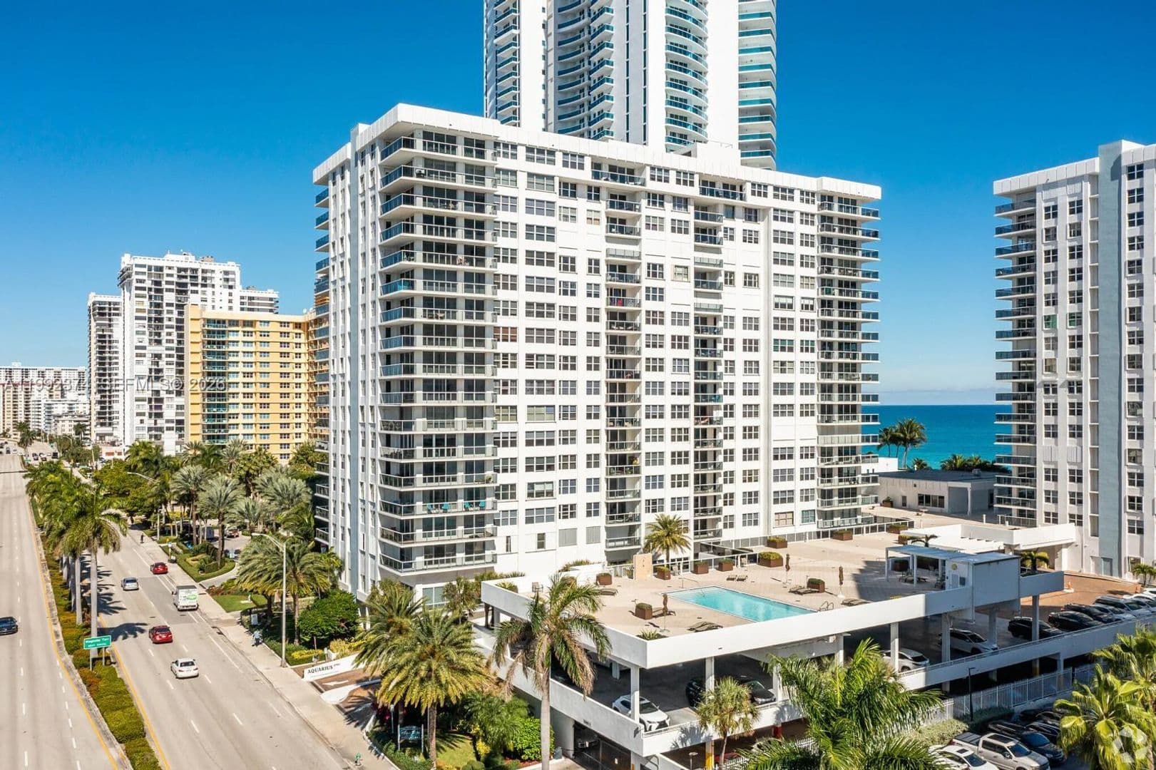 HOLLYWOOD House: 2751 S OCEAN DR #APT 508S