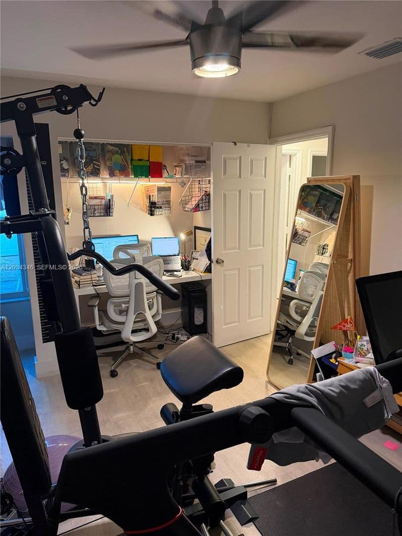 PEMBROKE PINES House: 11727 NW 12TH ST #11727