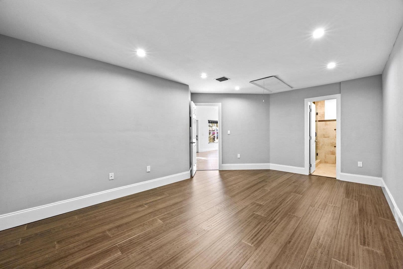 DAVIE House: 11110 SW 9TH PL
