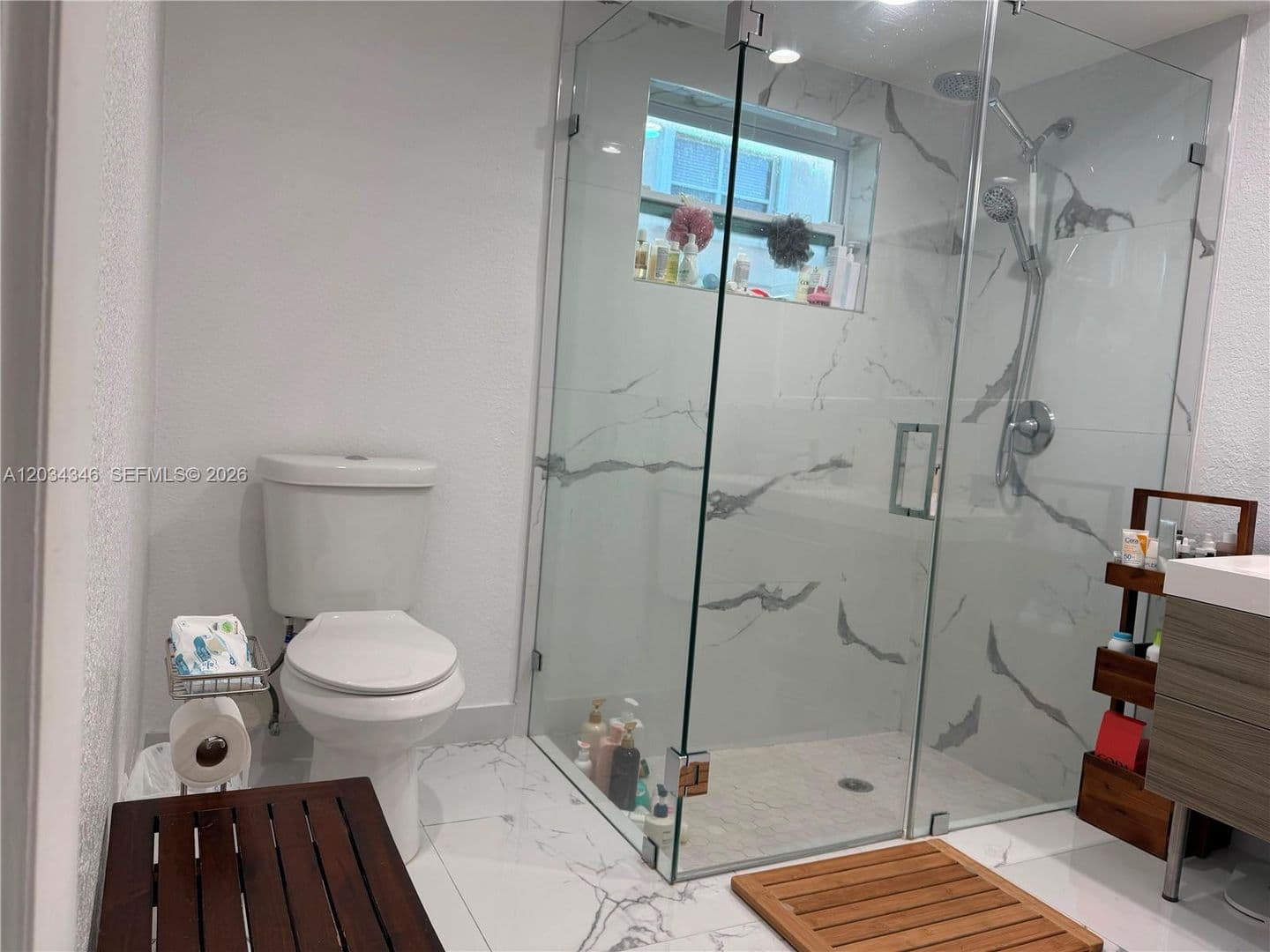 PEMBROKE PINES House: 11727 NW 12TH ST #11727