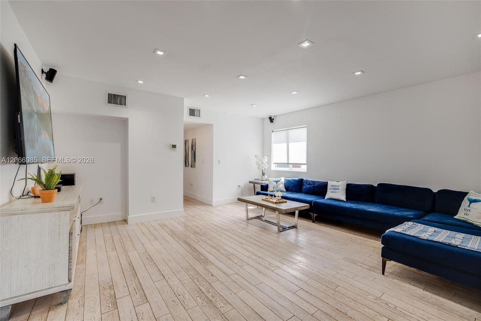 NORTH BAY VILLAGE House: 7549 BUCCANEER AVE