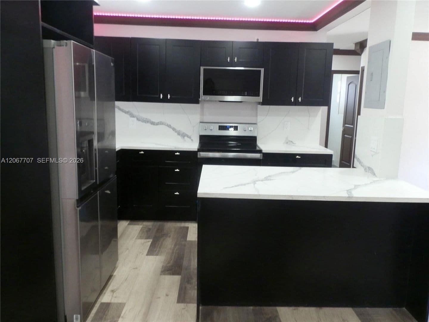 MIAMI GARDENS House: 18011 NW 6TH PL