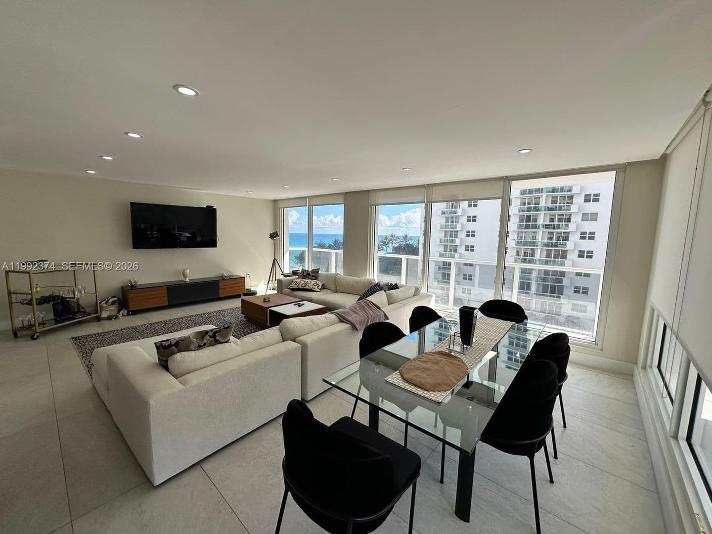 HOLLYWOOD House: 2751 S OCEAN DR #APT 508S