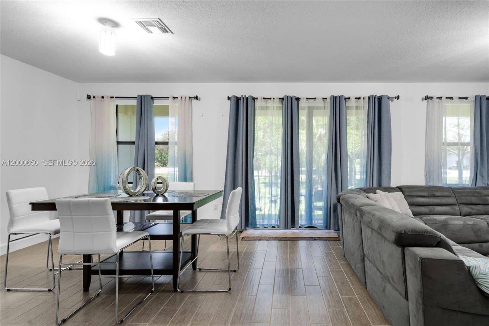 TAMARAC House: 5113 NW 52ND ST #5113