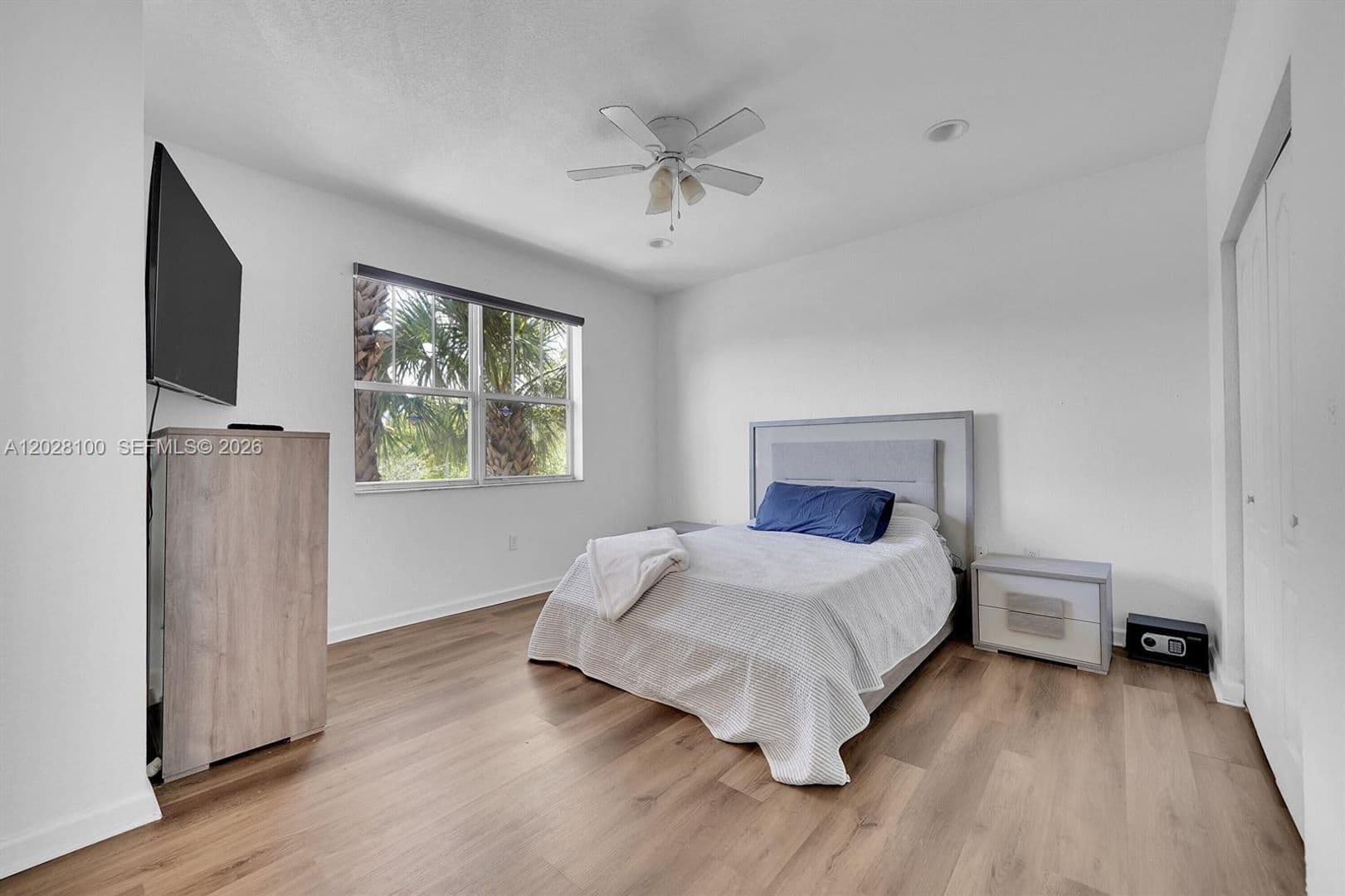 HOLLYWOOD House: 2620 PIERCE ST #TOWNHOUSE A3