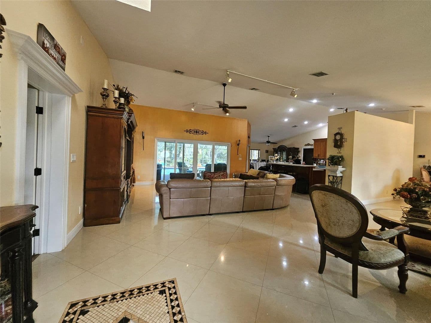 CORAL SPRINGS House: 197 NW 113TH WAY #197