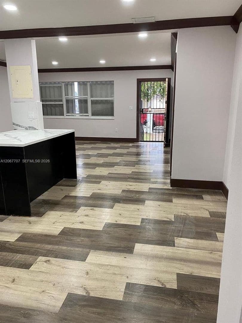 MIAMI GARDENS House: 18011 NW 6TH PL