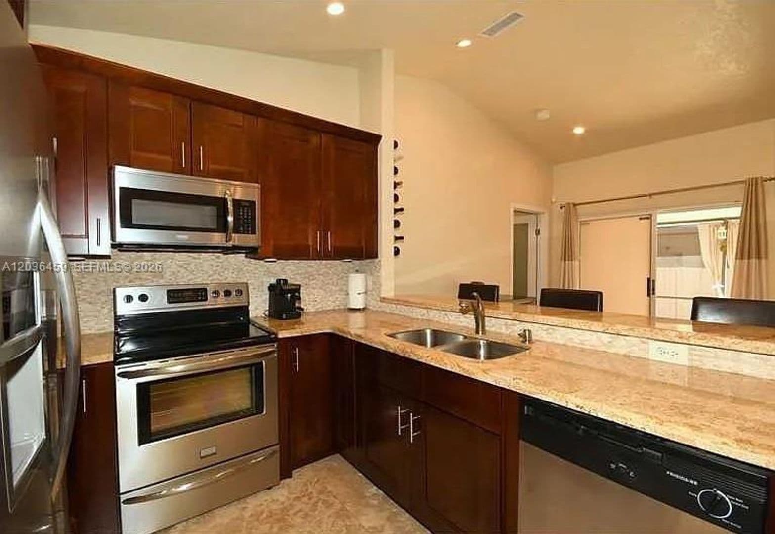 PEMBROKE PINES House: 11838 NW 13TH ST #11838