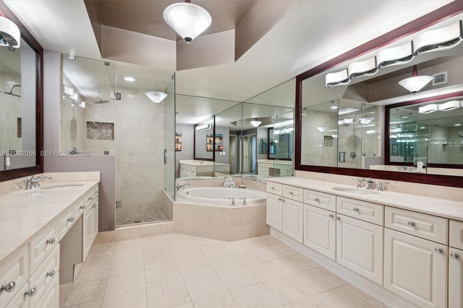 HOLLYWOOD House: 6051 N OCEAN DR #APT 602