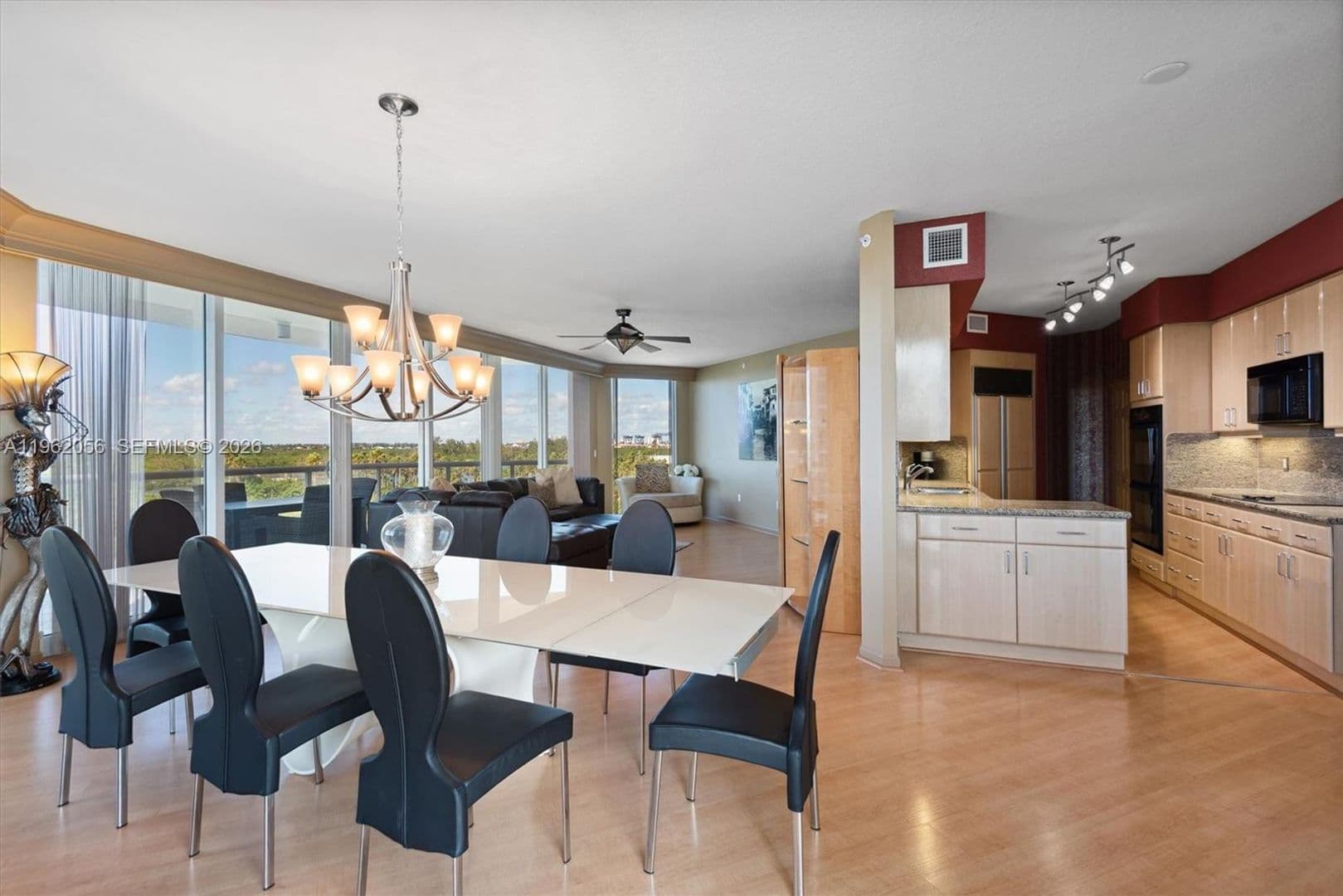 HOLLYWOOD House: 6051 N OCEAN DR #APT 602