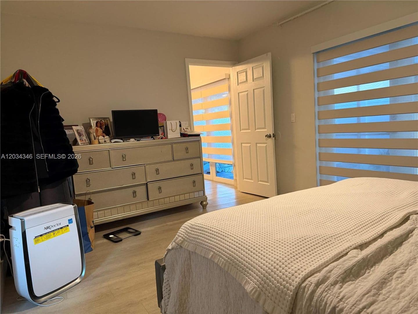 PEMBROKE PINES House: 11727 NW 12TH ST #11727