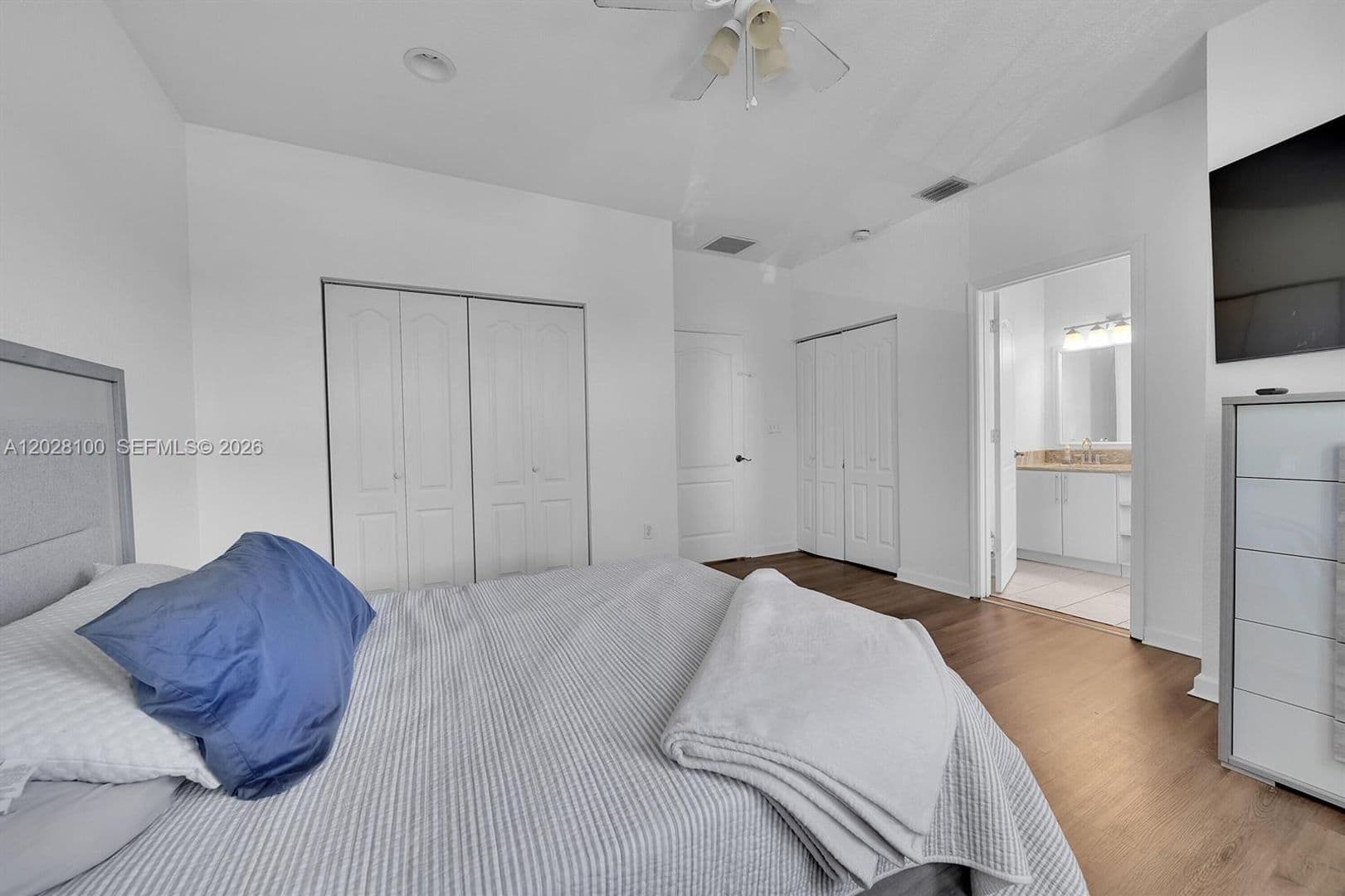 HOLLYWOOD House: 2620 PIERCE ST #TOWNHOUSE A3