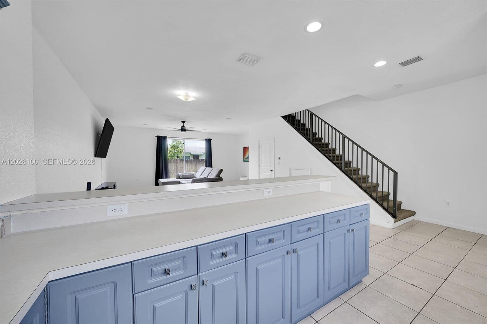 HOLLYWOOD House: 2620 PIERCE ST #TOWNHOUSE A3