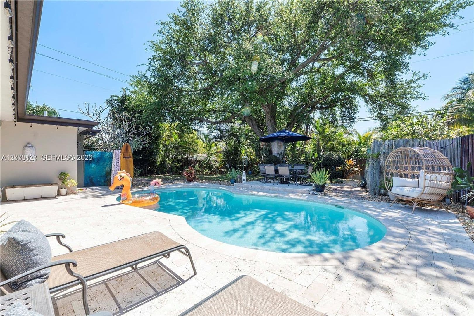 HOLLYWOOD House: 3700 W PARK RD