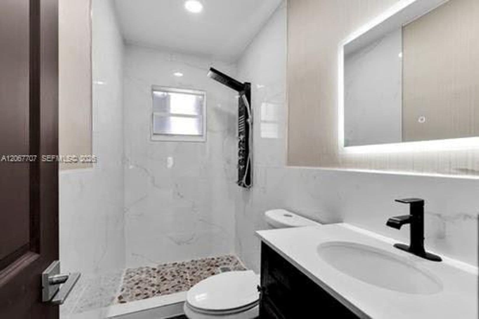 MIAMI GARDENS House: 18011 NW 6TH PL