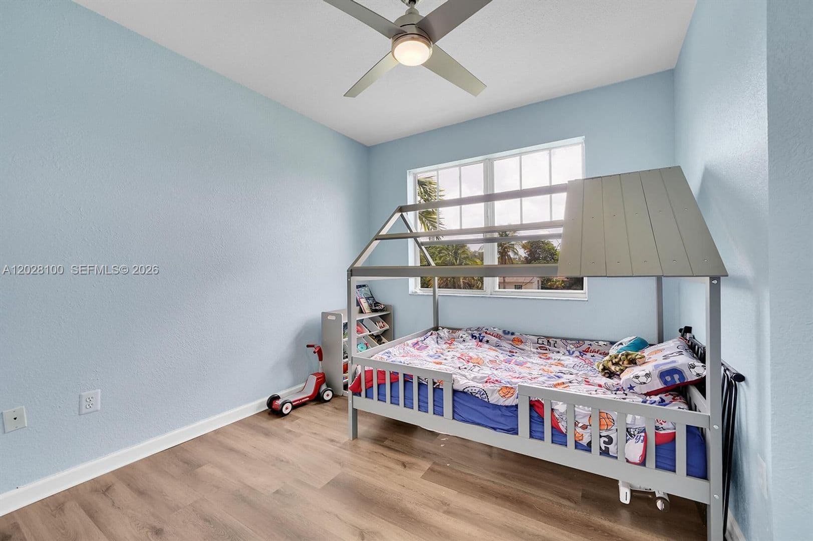 HOLLYWOOD House: 2620 PIERCE ST #TOWNHOUSE A3
