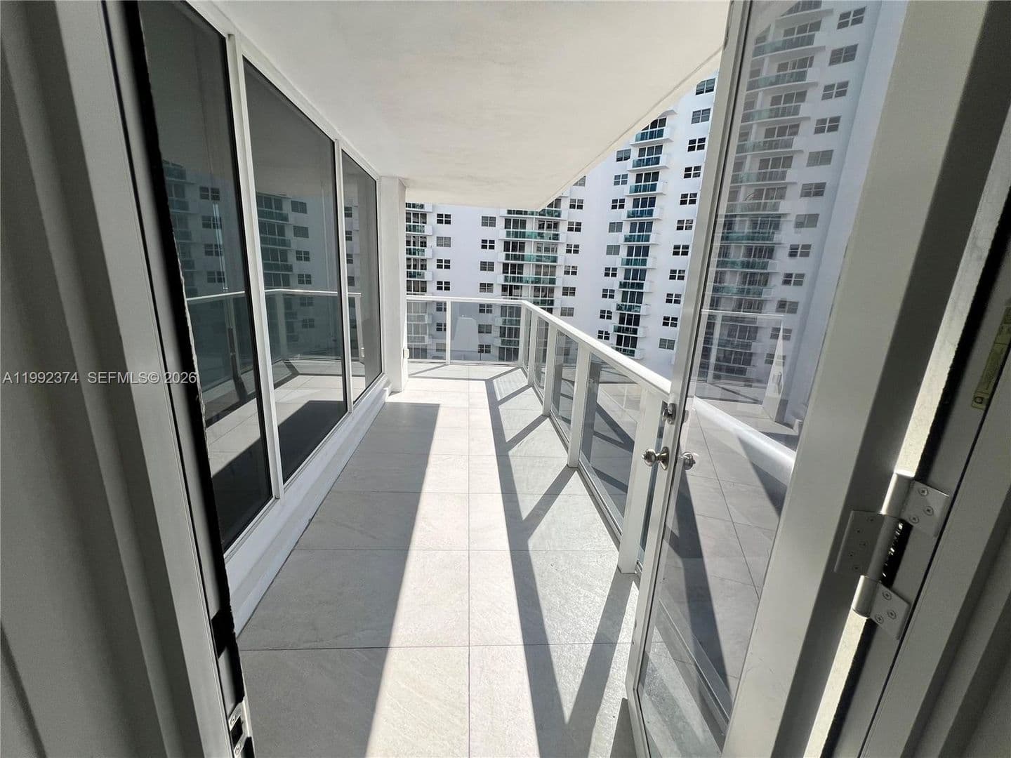 HOLLYWOOD House: 2751 S OCEAN DR #APT 508S