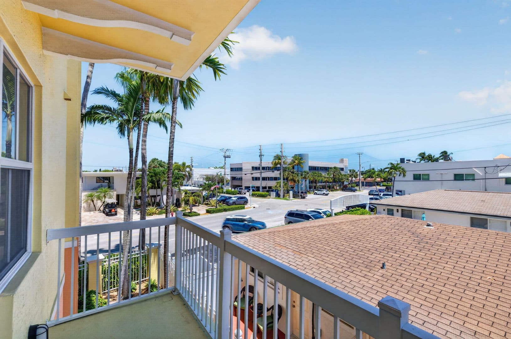 LAUDERDALE BY THE SEA House: 4332 SEAGRAPE DR #APT 4
