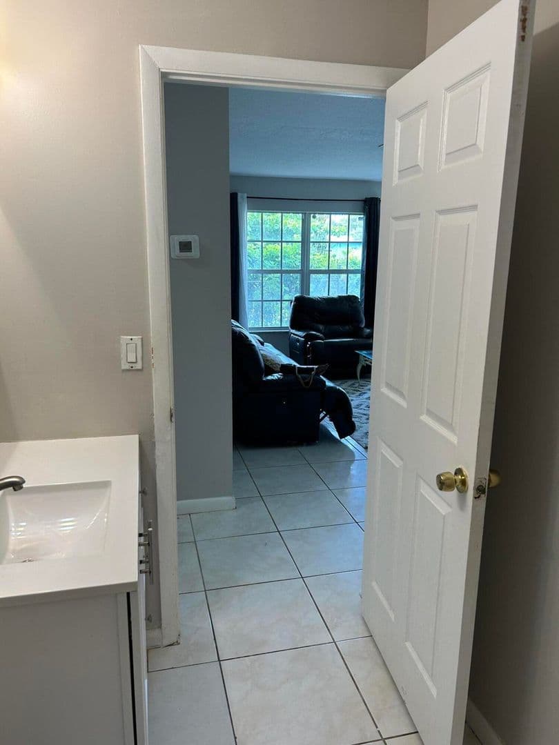 BOYNTON BEACH House: 806 NW 1ST ST