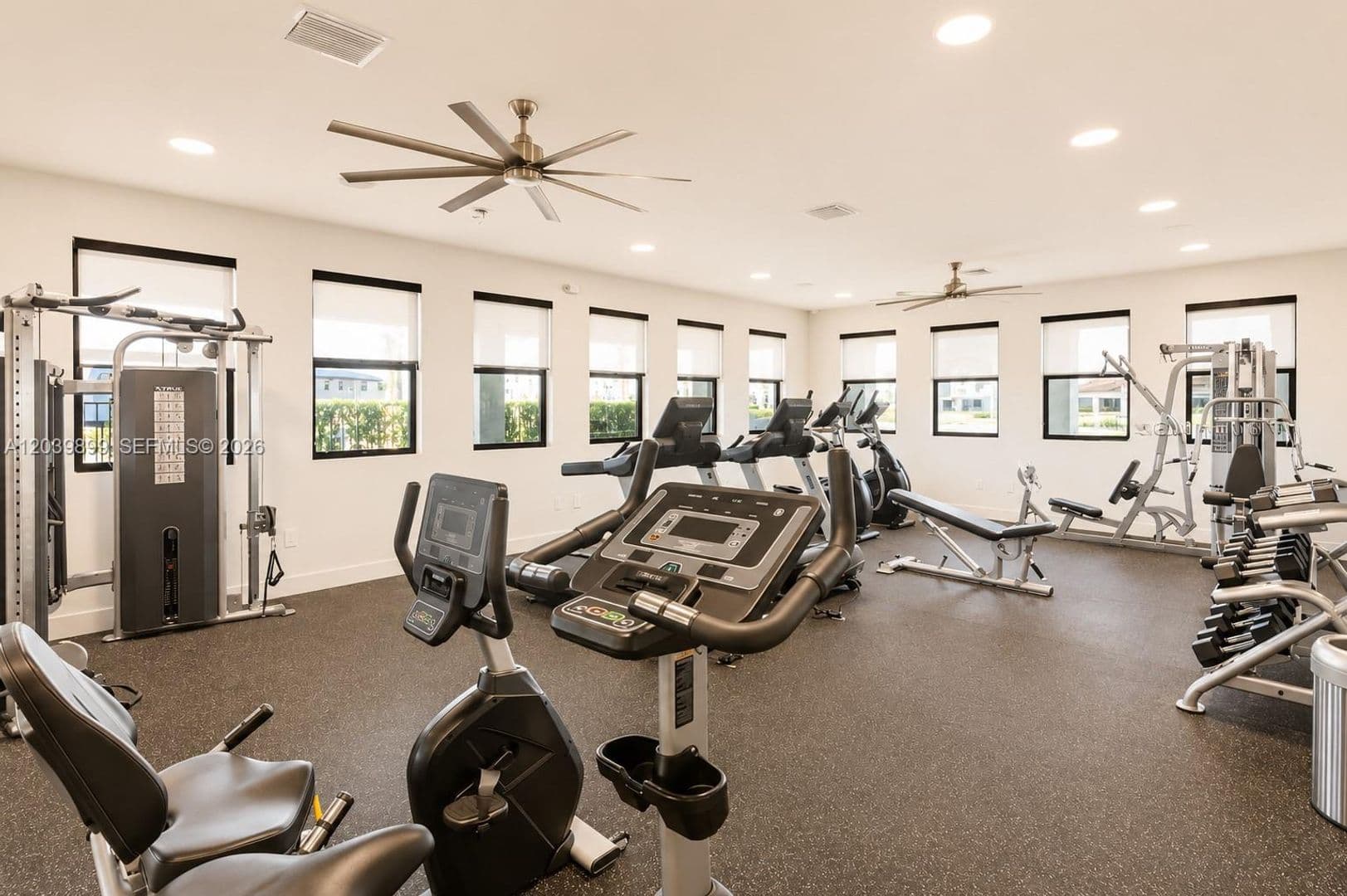 MIAMI GARDENS House: 452 NW 203RD TER