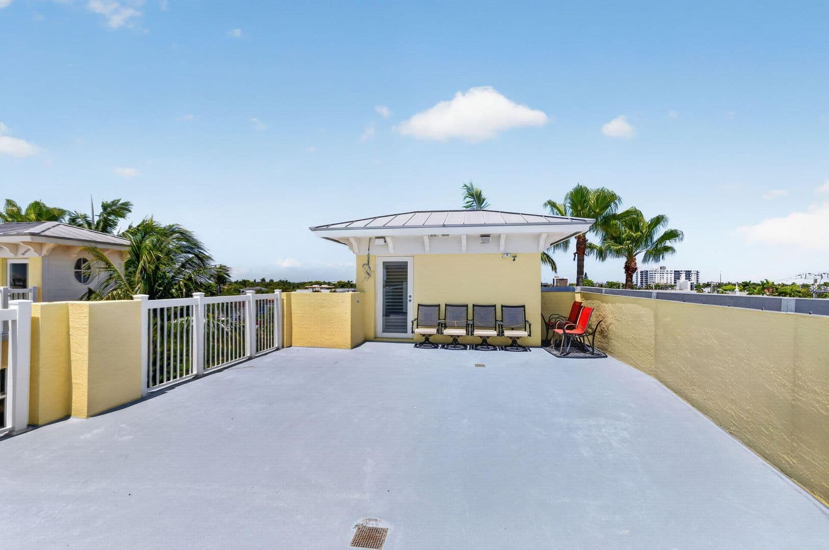 LAUDERDALE BY THE SEA House: 4332 SEAGRAPE DR #APT 4