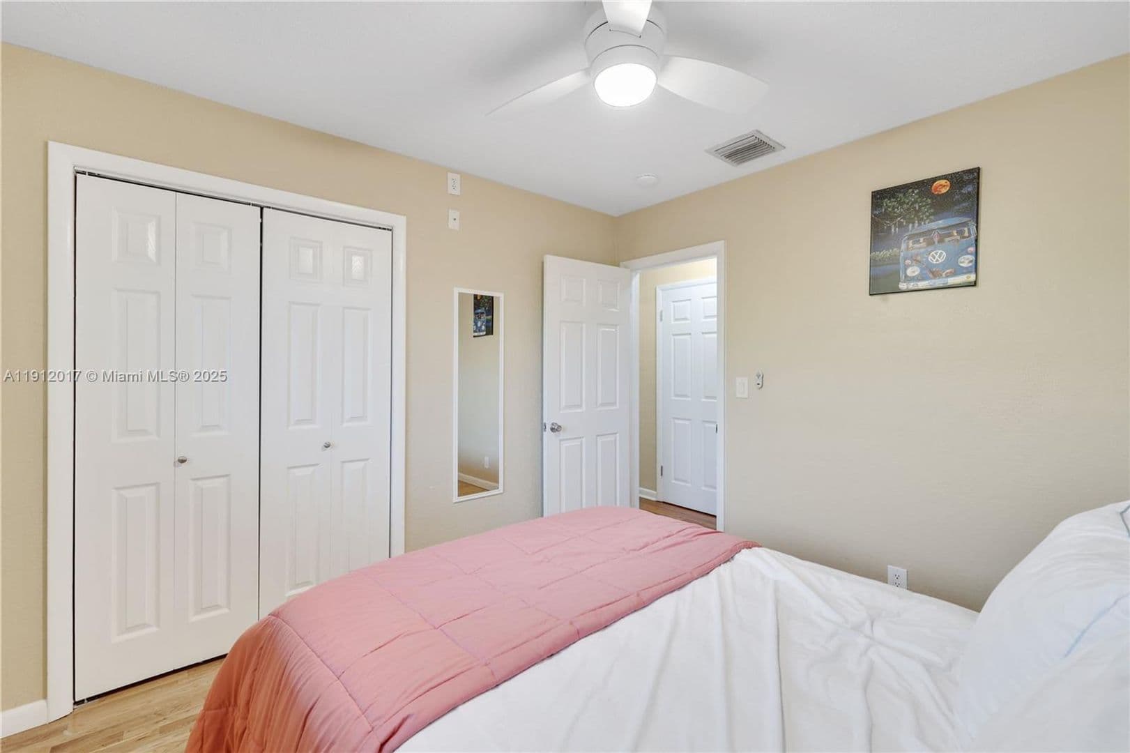 POMPANO BEACH House: 1311 NE 26TH TER #1311
