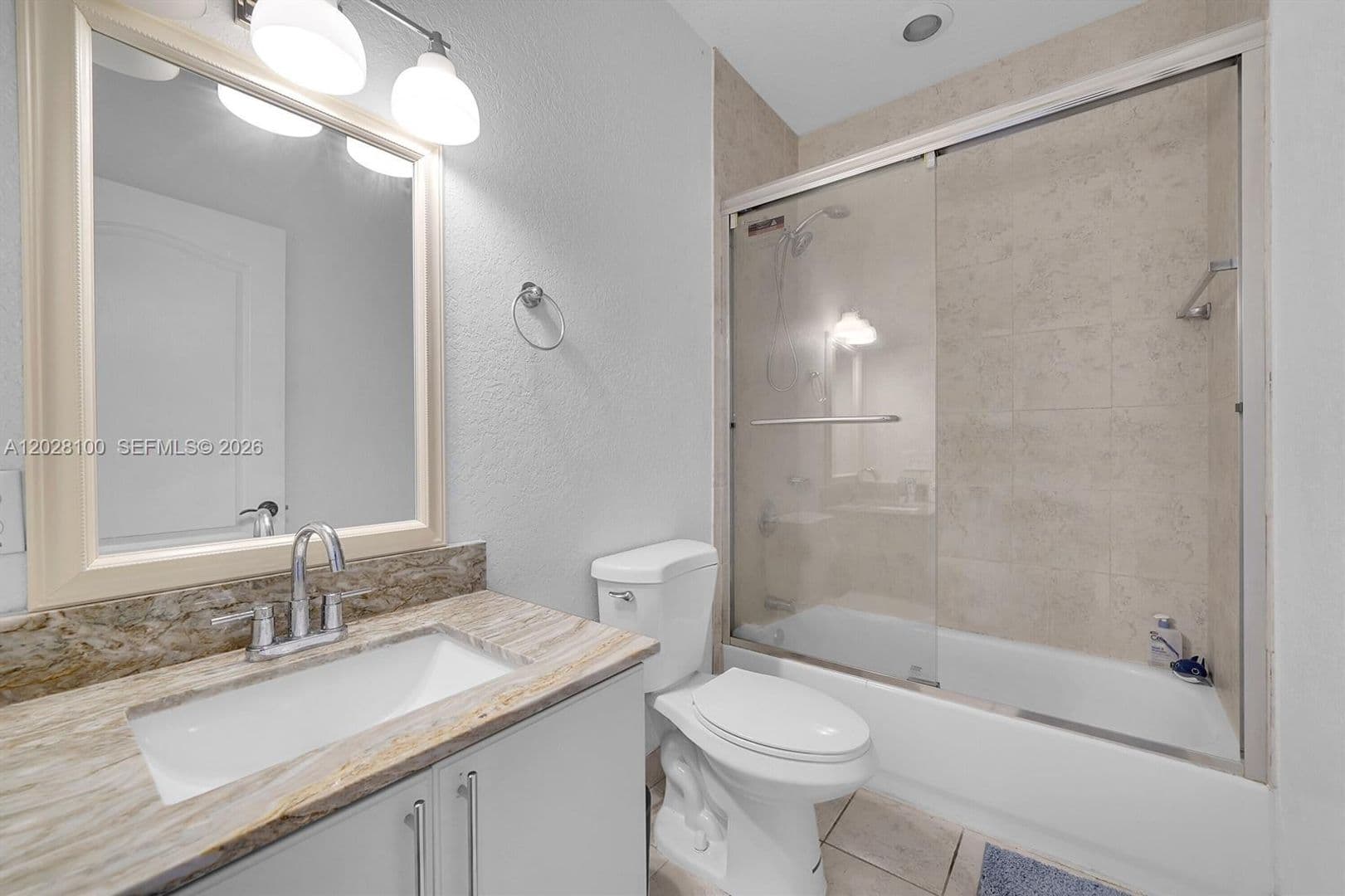 HOLLYWOOD House: 2620 PIERCE ST #TOWNHOUSE A3