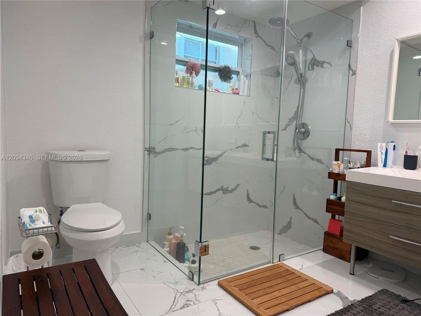 PEMBROKE PINES House: 11727 NW 12TH ST #11727