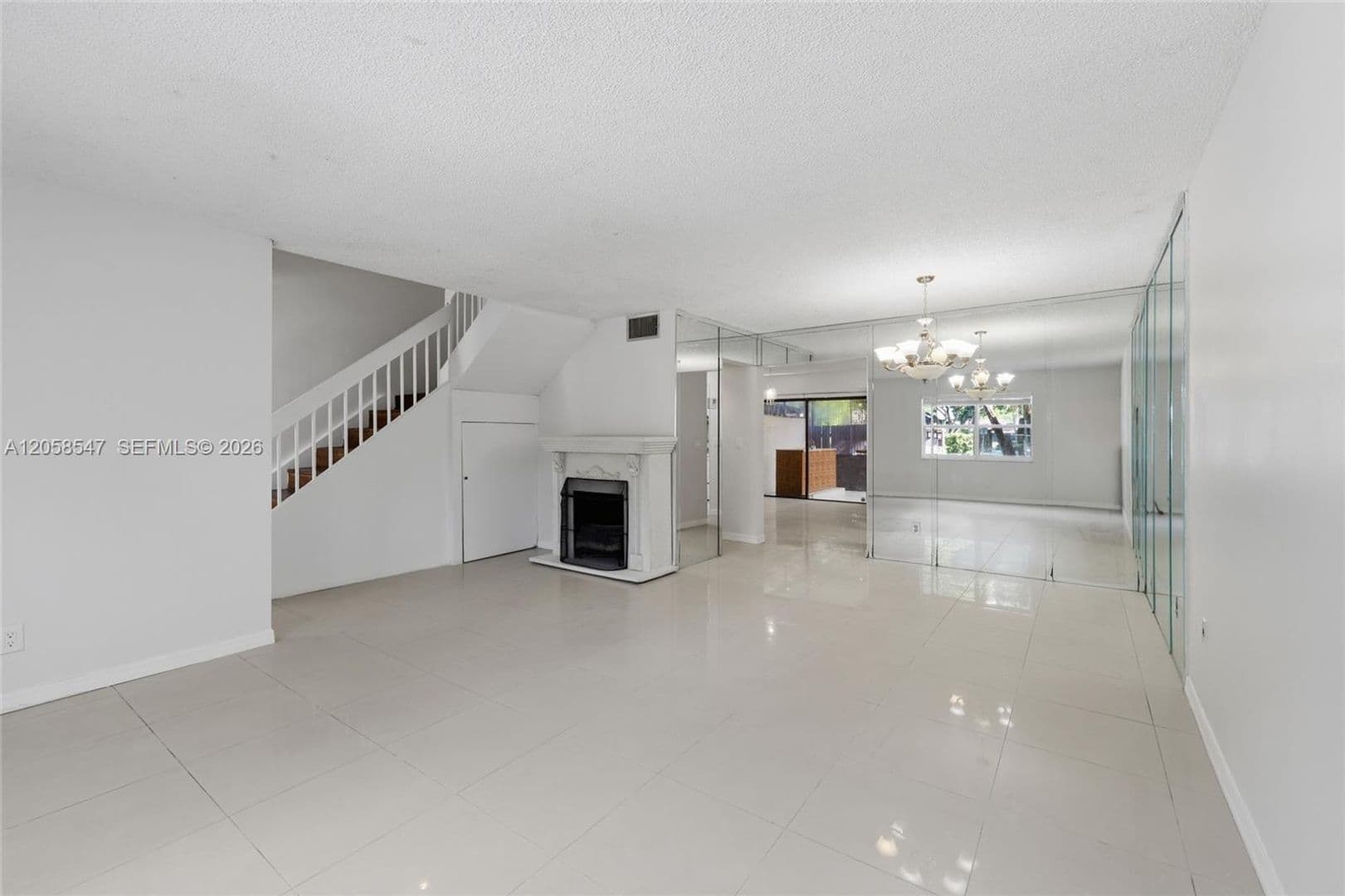 MIRAMAR House: 6929 SW 38TH ST #Townhouse 2-L