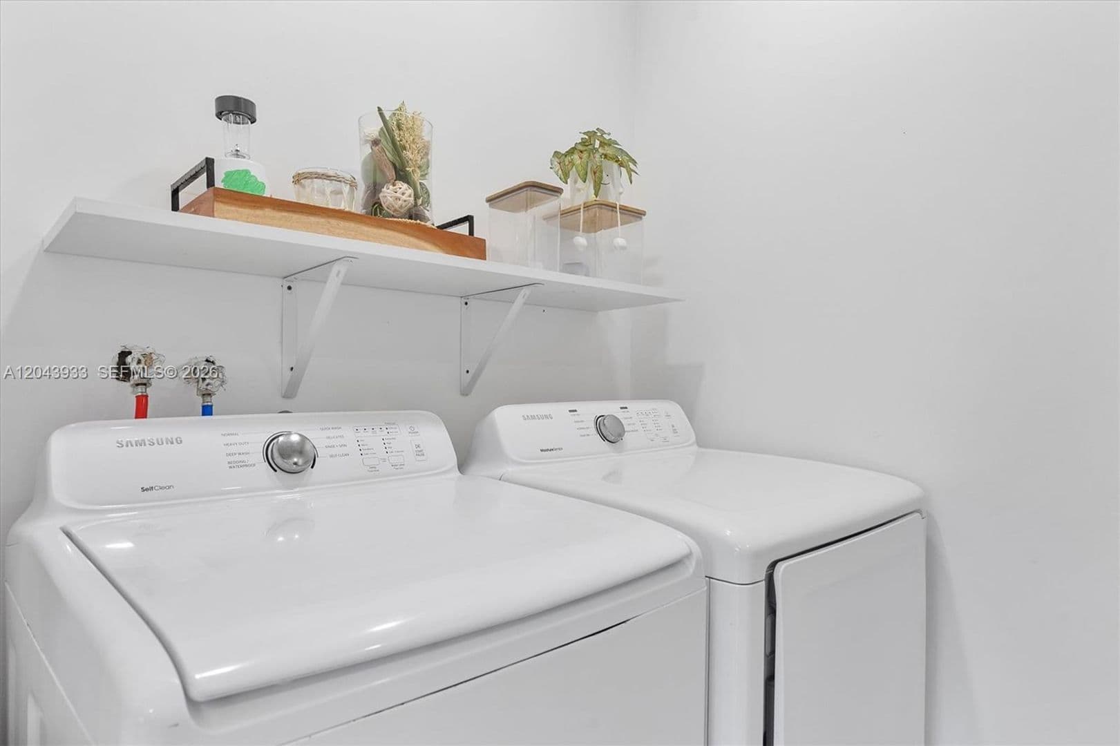 OAKLAND PARK House: 3430 NW 21ST AVE #0