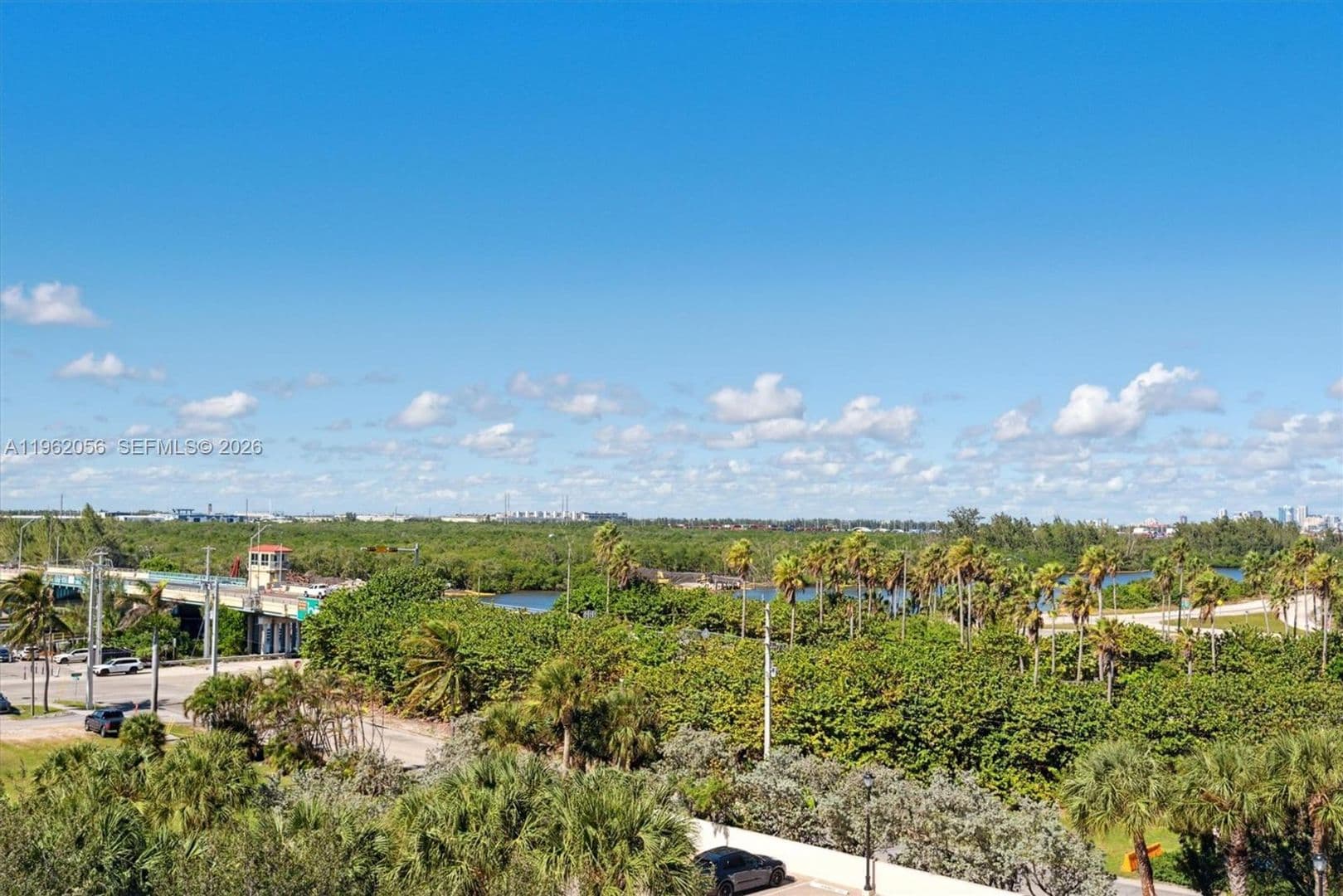 HOLLYWOOD House: 6051 N OCEAN DR #APT 602