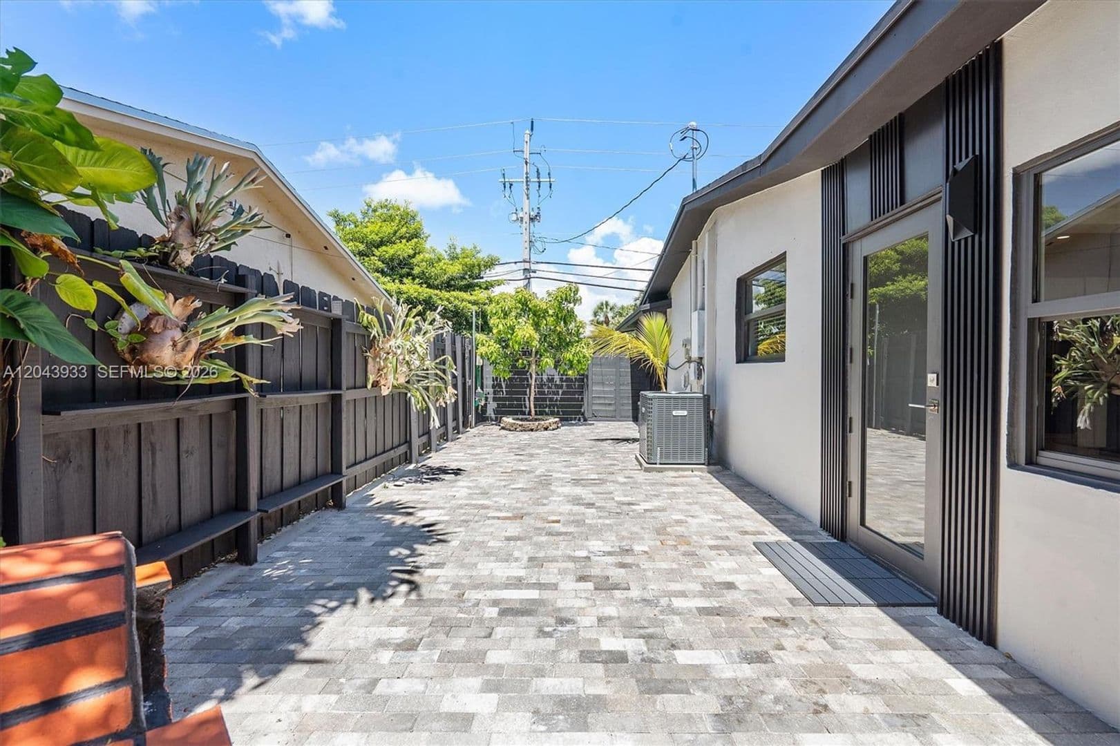 OAKLAND PARK House: 3430 NW 21ST AVE #0